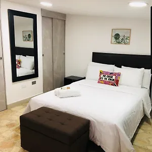 Hermoso En El Corazon De Laureles Apartamento